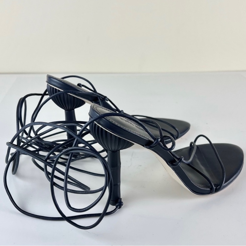 NEW CULT GAIA NAVY LEATHER STRAPPY SANDALS - Picture 8 of 14